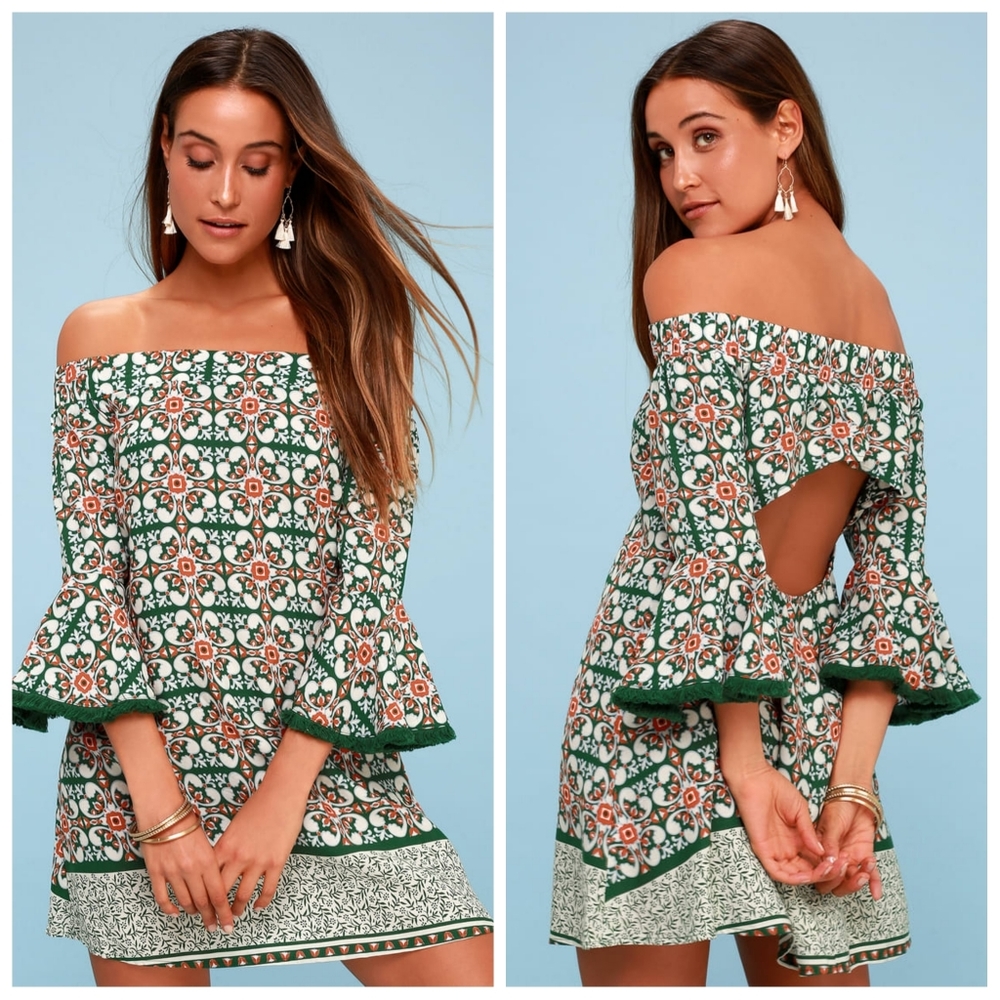 Wanderlust for Life Green Print Off-the-Shoulder